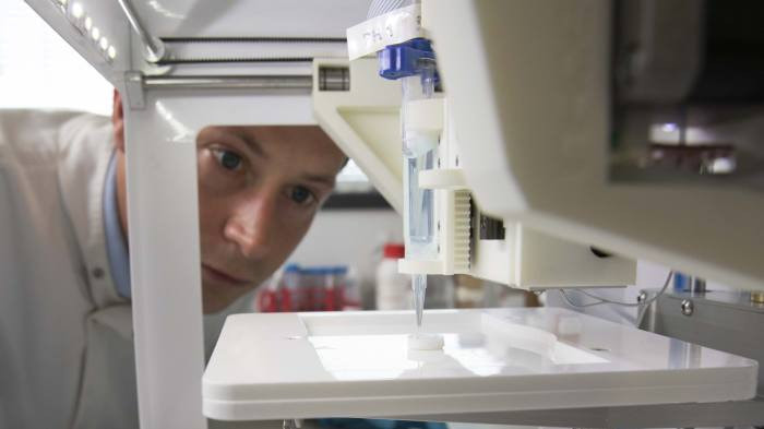 利用3D打印機打印眼角模.jpg 利用3D打印機打印眼角模.jpg