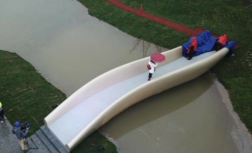 35天內(nèi)便快速建成的3D打印橋.jpg 35天內(nèi)便快速建成的3D打印橋.jpg